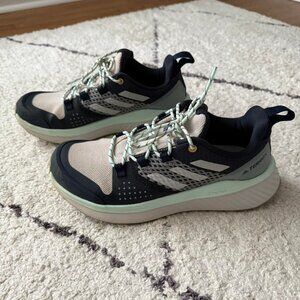 Adidas Women’s terrex folgian hiker hiking shoes - size 8